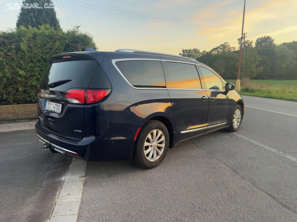 Chrysler Pacifica 3,6 Limited LPG Radar 360 2018 - fotka 4