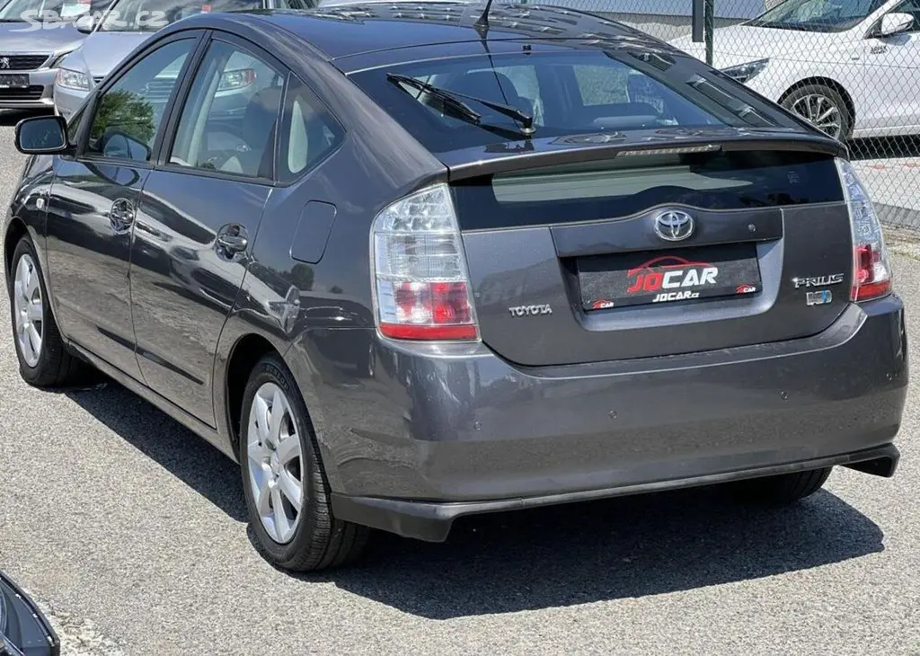 Toyota Prius 1.5i HYBRID AUTOMAT KLIMA ALU - fotka 5
