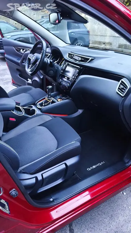 Nissan Qashqai N-Connecta 103 kW - fotka 3
