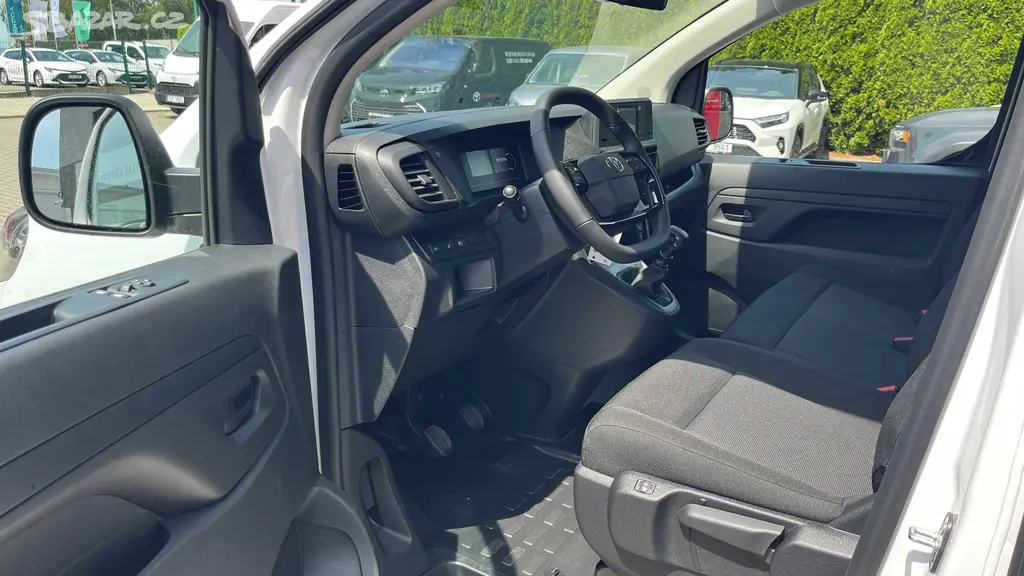 Toyota Proace Verso, L2 2,2D 150 PS Combi 9 Míst - fotka 6