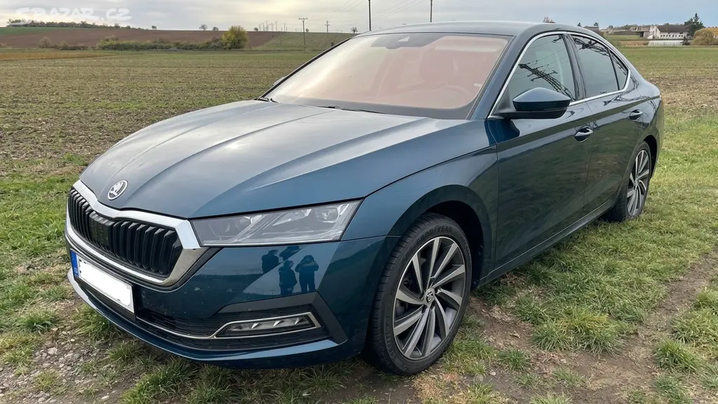 Škoda Octavia IV 2.0 TDI DSG Style Plus - fotka 3