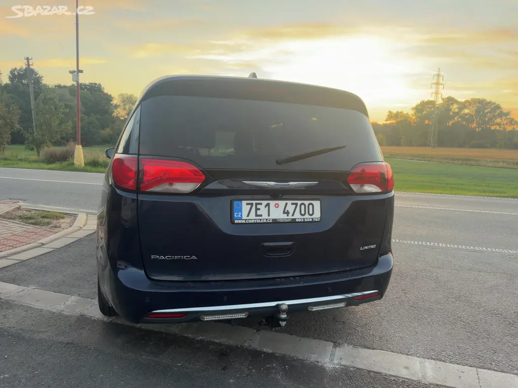 Chrysler Pacifica 3,6 Limited LPG Radar 360 2018 - fotka 5
