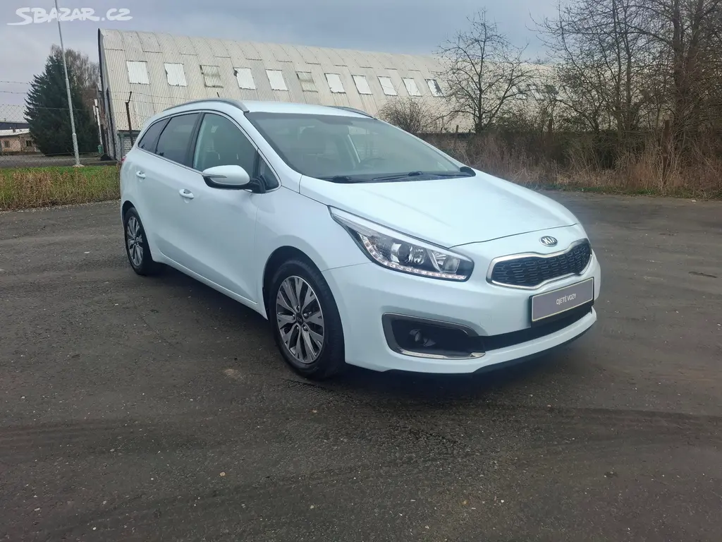 Kia Ceed 1.6CRDi 100kW,digi klima,tažné zařízení - fotka 3
