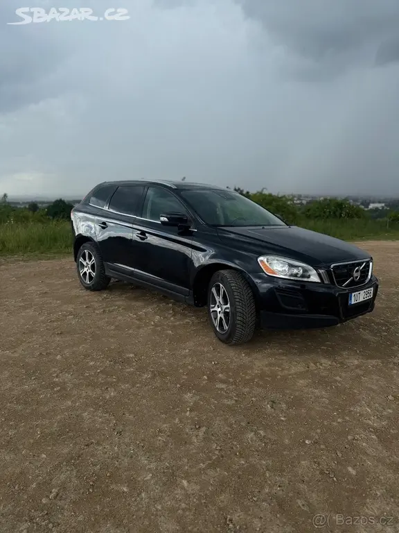 Volvo XC60 2,0 - fotka 3