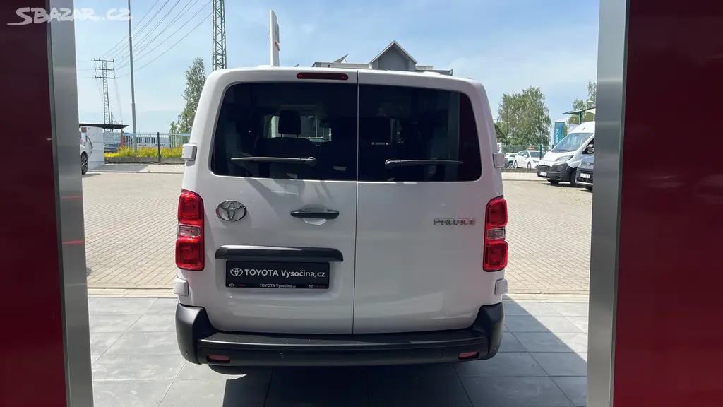 Toyota Proace Verso, L2 2,2D 150 PS Combi 9 Míst - fotka 5