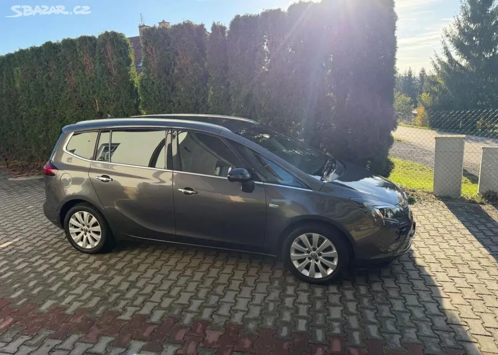 Opel Zafira 2,0CDTi/120KW , 7 Míst ,Tažné nafta - fotka 2