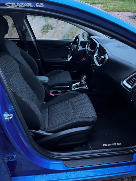 Prodám Kia Ceed SW, 1,6 CRDi, automat (7DCT) - fotka 4