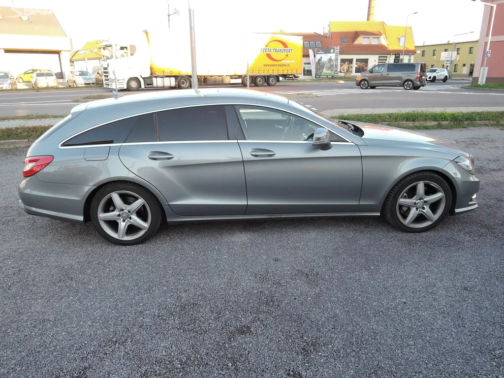 MB CLS 350d V6 Aut. 4MATIC Kůže 195kW 276tkm 2014 - fotka 4