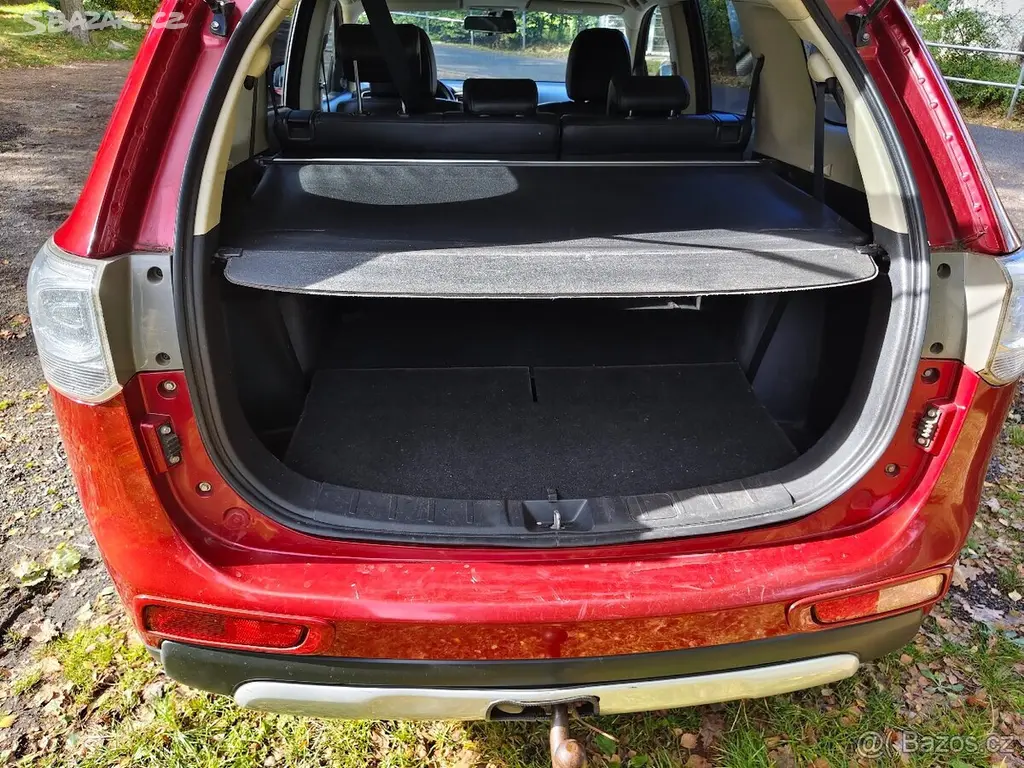 Mitsubishi Outlander 2.2 DI-D (110kW) - fotka 4