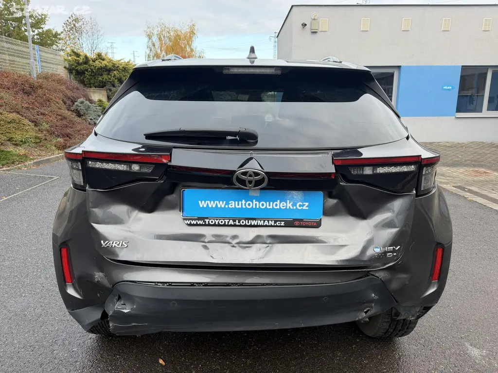 Toyota Yaris Cross, 1,5i 68kW 4x4 automat - fotka 6