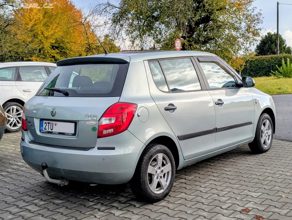 Škoda FABIA II 1.4 16V 63kW 2010 JEN 136TKM TAŽNÉ - fotka 3