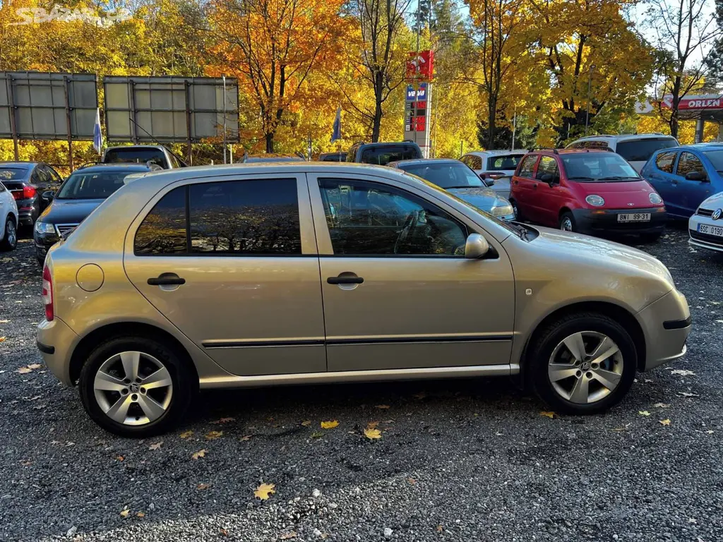 Škoda Fabia 1.4 16v 74kW klima servis 2005 102tkm - fotka 6