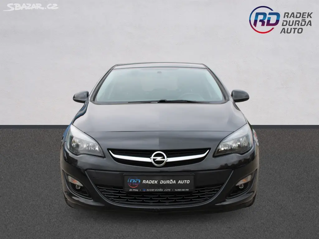 Opel Astra 1,4 i ČR,1.MAJITEL,52TKM,2014 - fotka 2