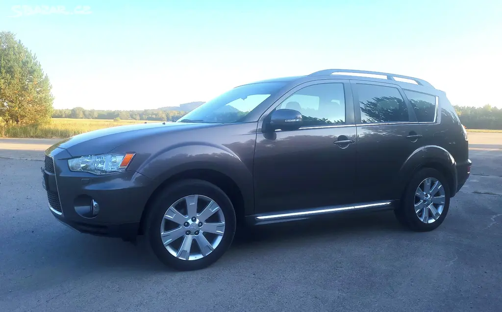 Mitsubishi Outlander 2.2 DI-D Instyle AT 4x4, 7 m