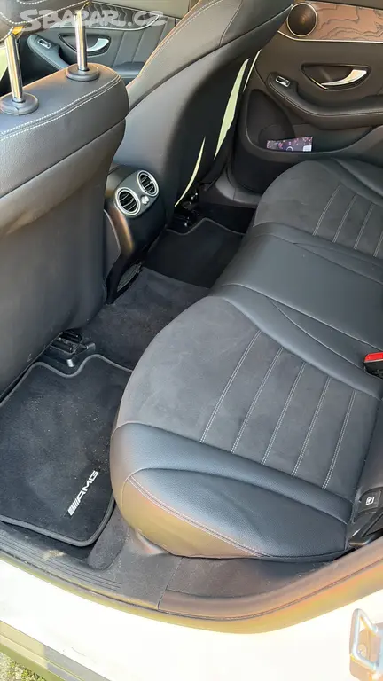 Mercedes Benz GLC 220d 4 matic AMG - fotka 6
