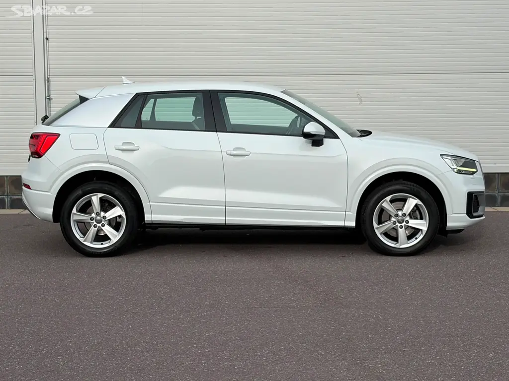 Audi Q2 1.6 TDi 85kW SPORT/SERVIS AUDI/FULL-LED/ - fotka 5