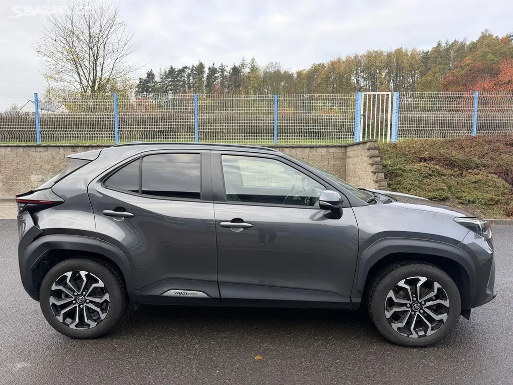 Toyota Yaris Cross, 1,5i 68kW 4x4 automat - fotka 4