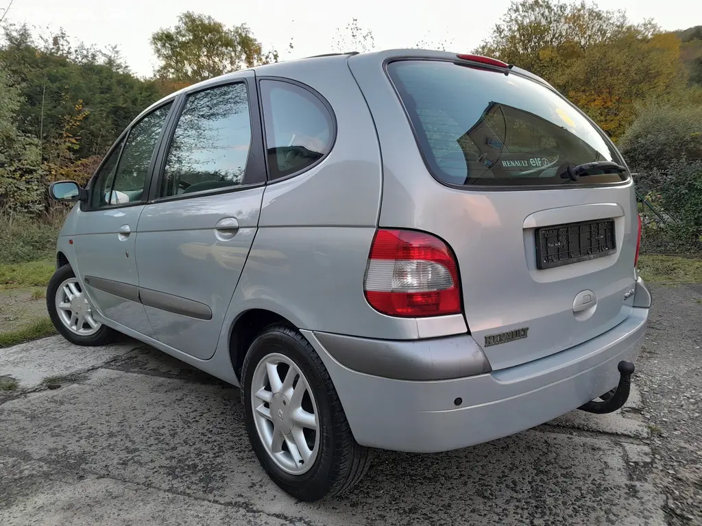 Renault Scénic 1.6 16V 79kW rok 2002 NOVÁ STK - fotka 4