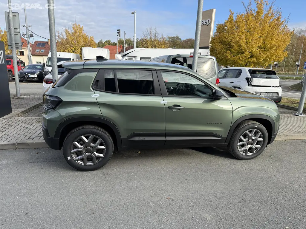 Jeep Avenger, Altitude e-Hybrid 1.2 Turbo - fotka 2