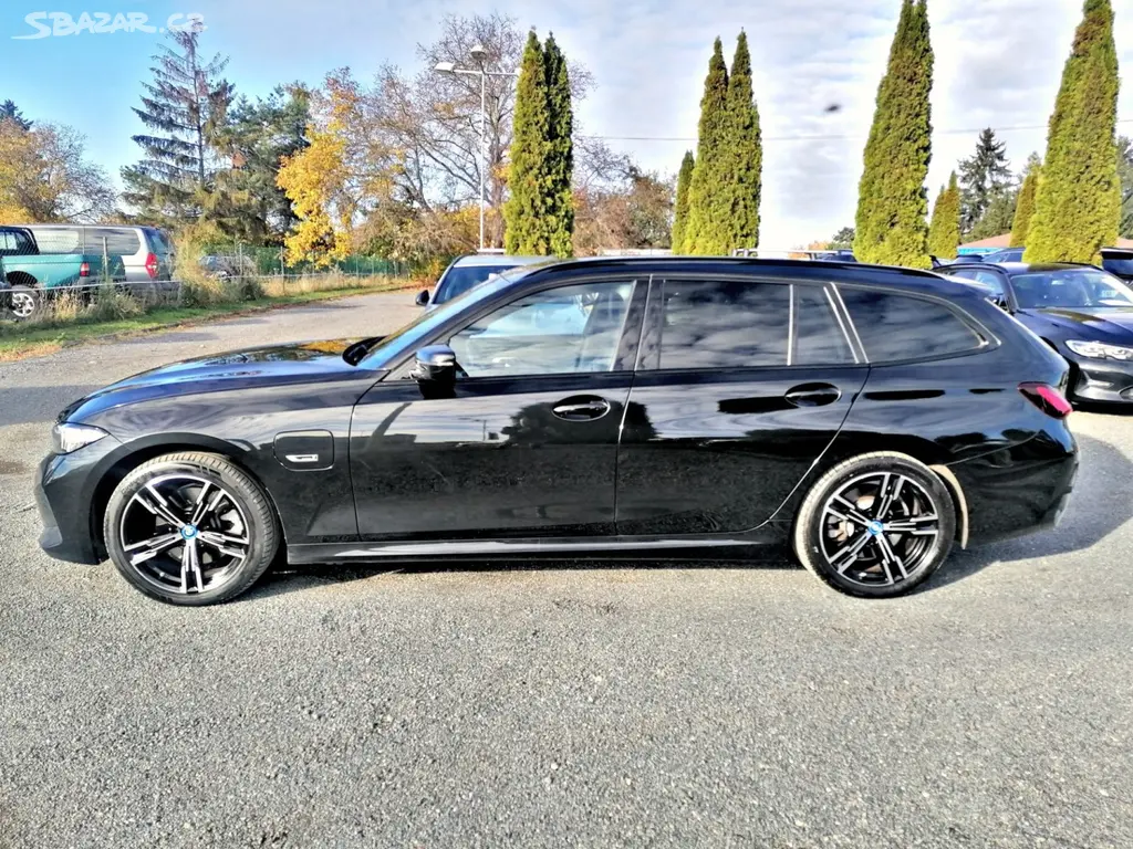BMW Řada 3, 320e M-Sport PHEV - fotka 6