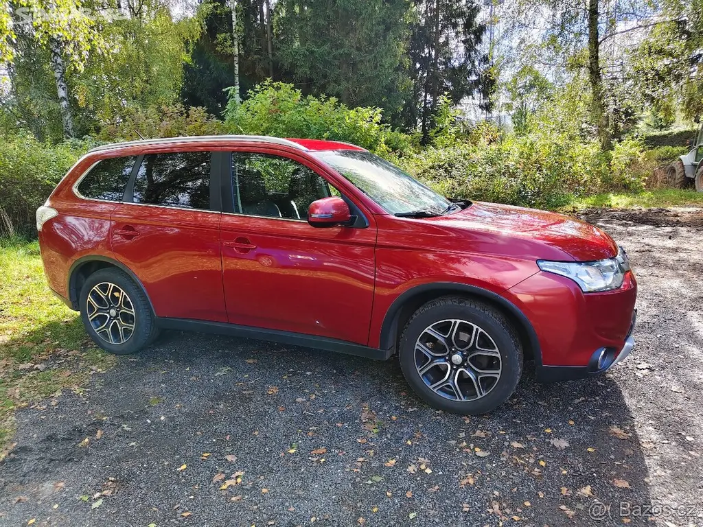 Mitsubishi Outlander 2.2 DI-D (110kW) - fotka 6
