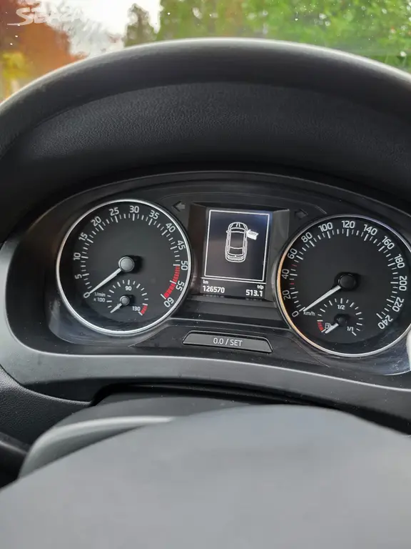 Prodám osobní automobil Škoda Rapid 1,6 TDi - fotka 6