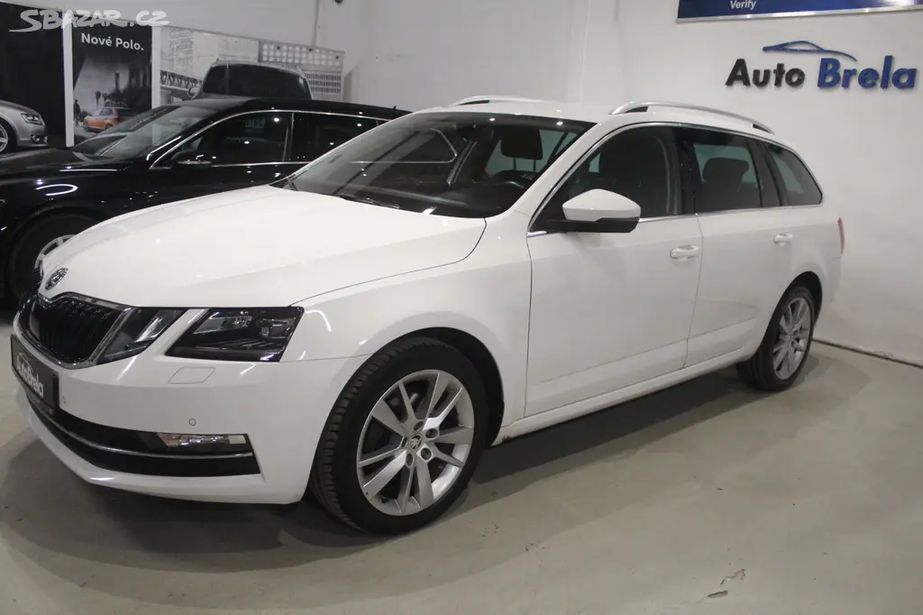 Škoda Octavia Combi 2.0TDI 110kW DSG Full LED ACC - fotka 2
