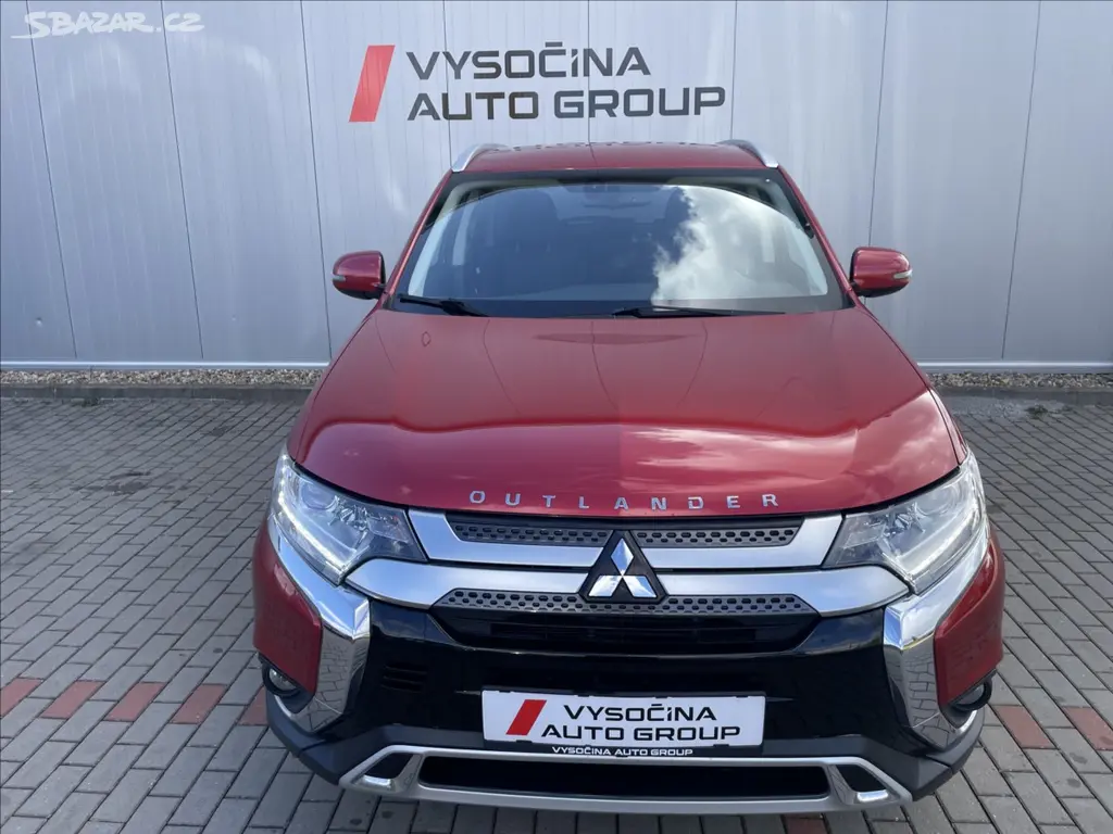 Mitsubishi Outlander, 2,0 INTENSE 4WD Nové ČR - fotka 3