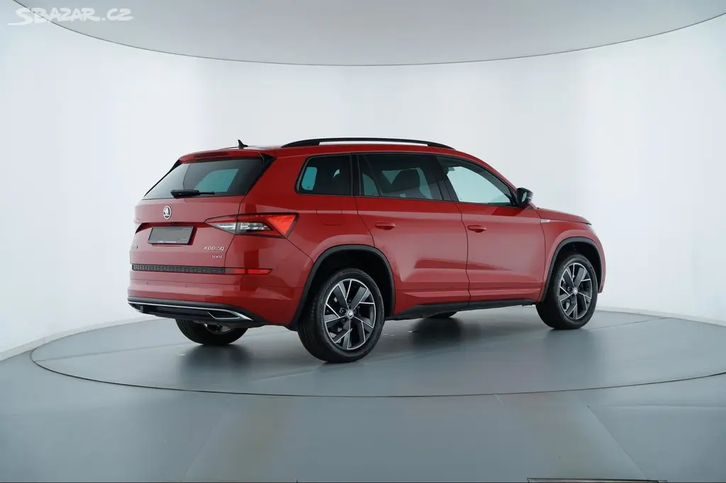 Škoda Kodiaq Sportline 2.0 TSI DSG 4x4 - 190 PS - fotka 4