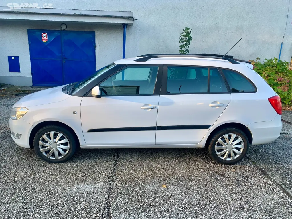 Škoda fabia kombi 1.6 tdi 2011 tažné - fotka 4