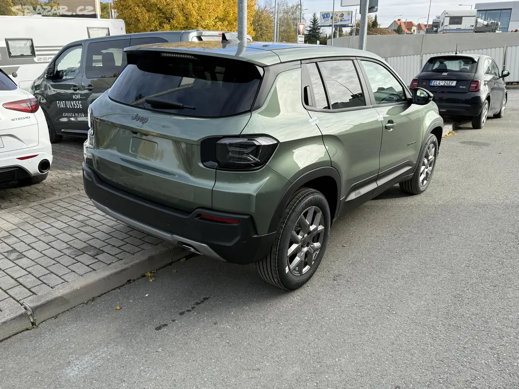 Jeep Avenger, Altitude e-Hybrid 1.2 Turbo - fotka 3