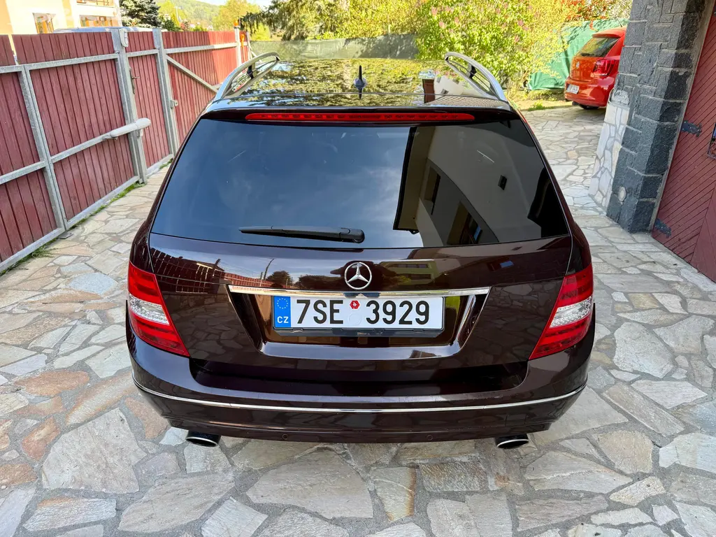 Mercedes-Benz Třídy C, 350 CGI 225KW AUTOM. ROZVODY ! - fotka 5