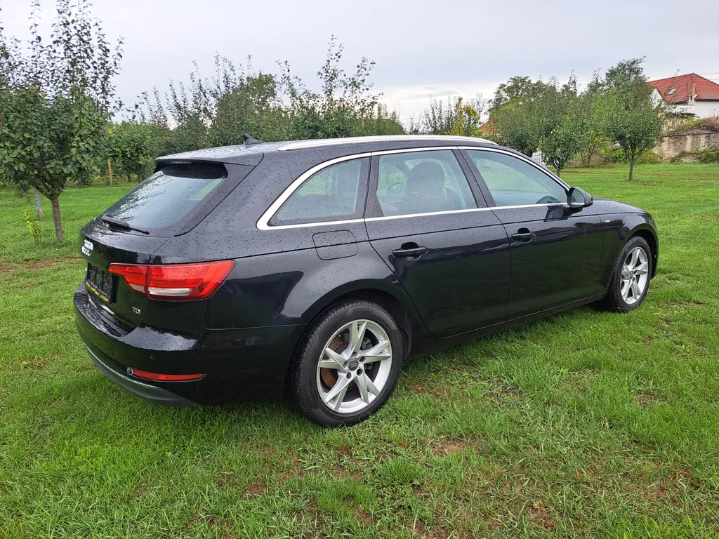 Audi A4 B9 kombi 2.0TDI, automat ,NAVI ,bez koroze - fotka 6