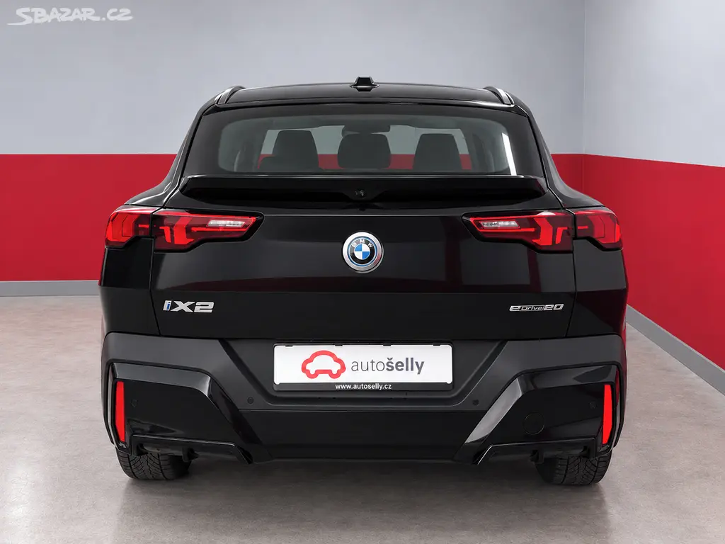 BMW iX2 eDrive20 150 kW 2025/ 7 646 km /ZÁRUKA BMW - fotka 5