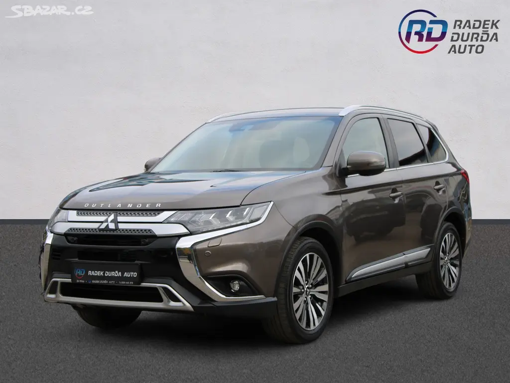 Mitsubishi Outlander 2,0i A/T,4x4,INSTYLE+,2020