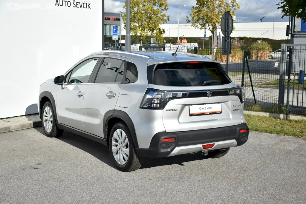 Suzuki SX4 S-Cross, 1.4 BoosterJet 95kW 4x4 - fotka 6