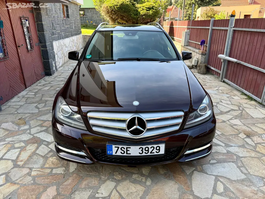 Mercedes-Benz Třídy C, 350 CGI 225KW AUTOM. ROZVODY ! - fotka 2