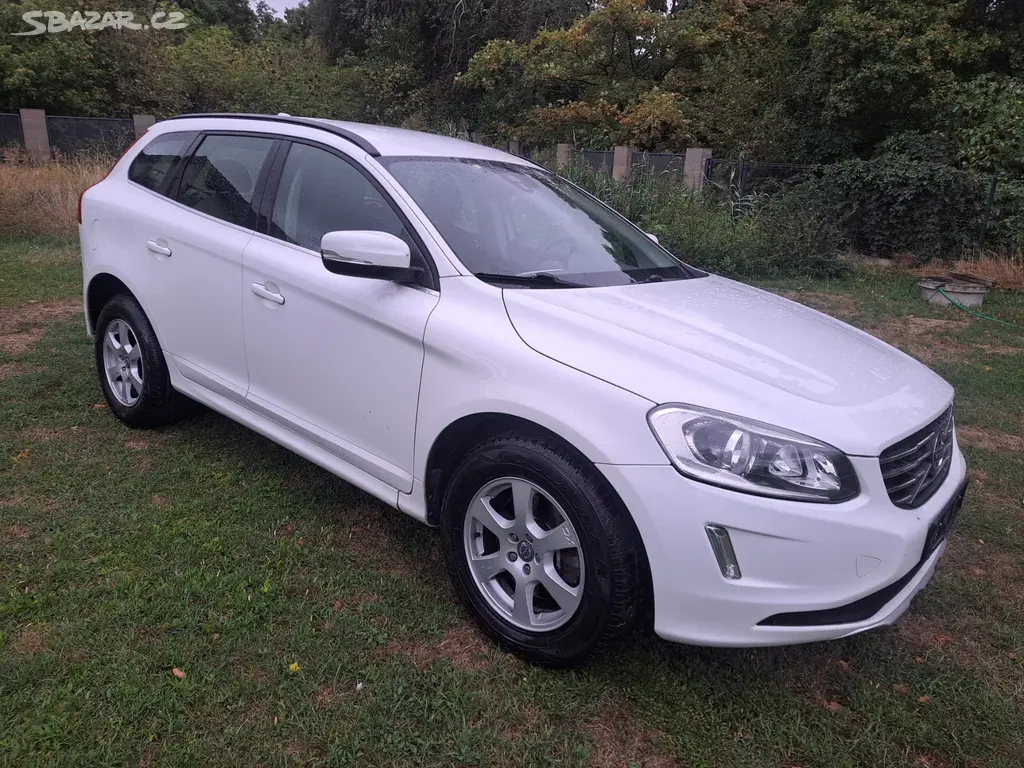 Volvo XC60 2.0D D4 133KW ,manuál, NAVI ,bez koroze