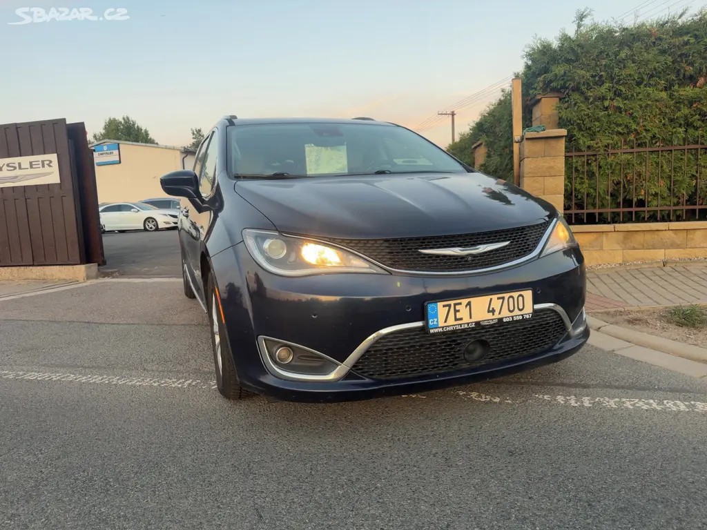 Chrysler Pacifica 3,6 Limited LPG Radar 360 2018 - fotka 6