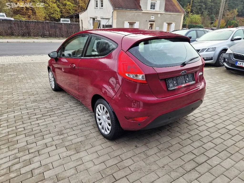 Ford Fiesta, 1.4i (71 kW), 135 tis. km - fotka 3
