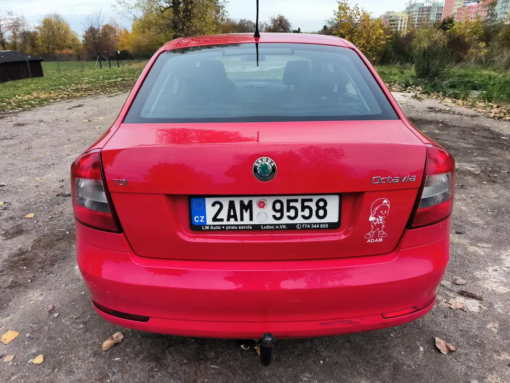 Octavia 1.6 TDI 2011 - fotka 3