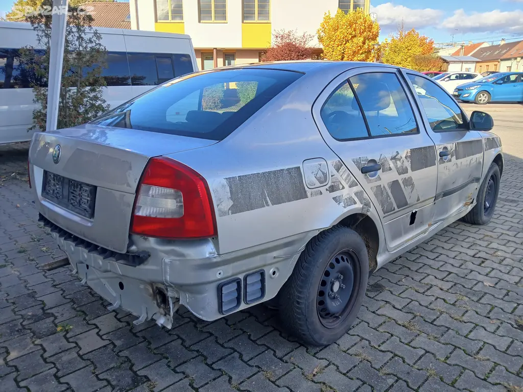 Škoda Octavia, 1.6MPI, 75kW, man., ČR - fotka 5
