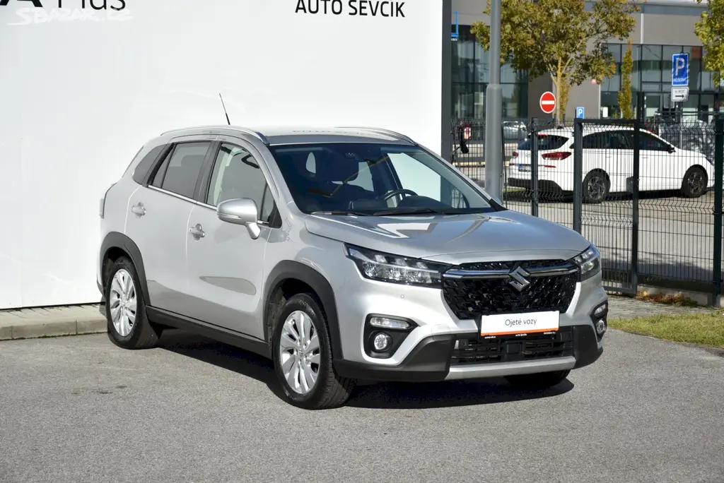 Suzuki SX4 S-Cross, 1.4 BoosterJet 95kW 4x4 - fotka 5