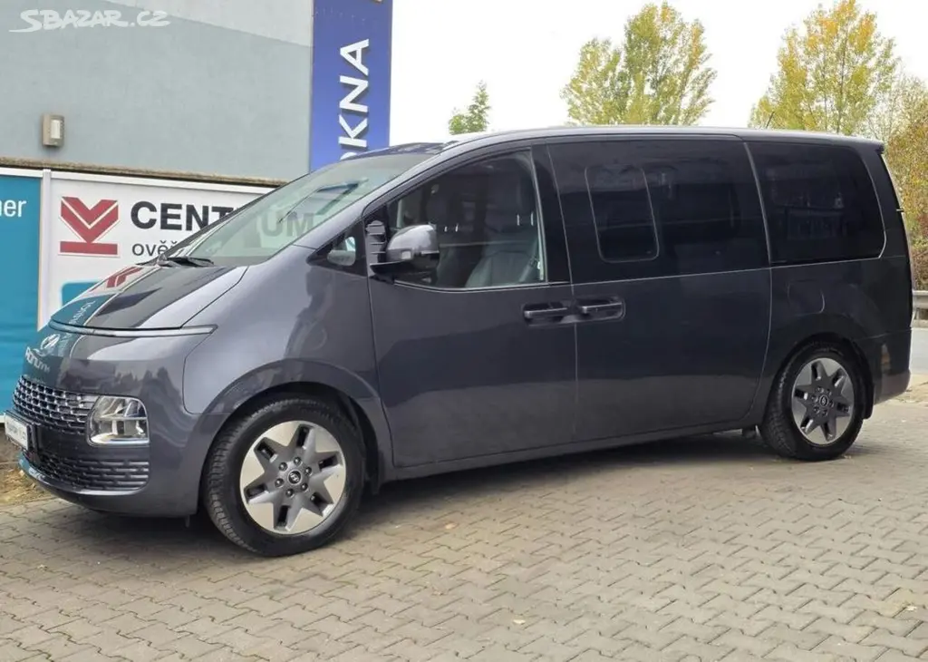 Hyundai Staria 2.2-AUTOMAT-KŮŽE-9MÍST
