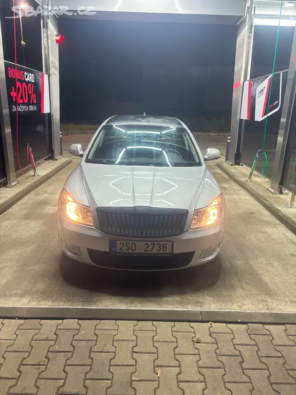 Škoda Octavia 2.0TDI 2012 - fotka 2
