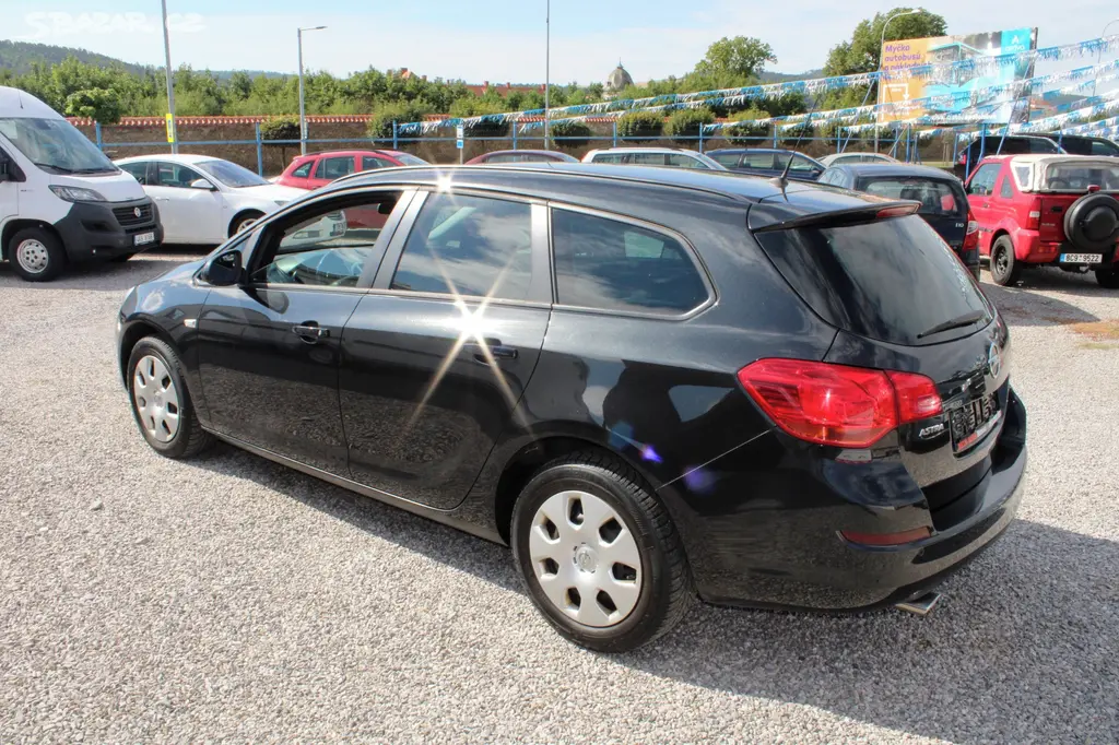 Opel Astra 1.4i KLIMA TEMPOMAT EL.OKNA - fotka 5
