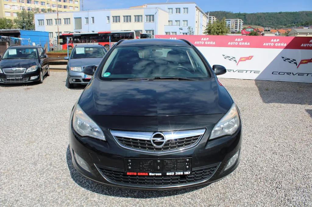 Opel Astra 1.4i KLIMA TEMPOMAT EL.OKNA - fotka 2