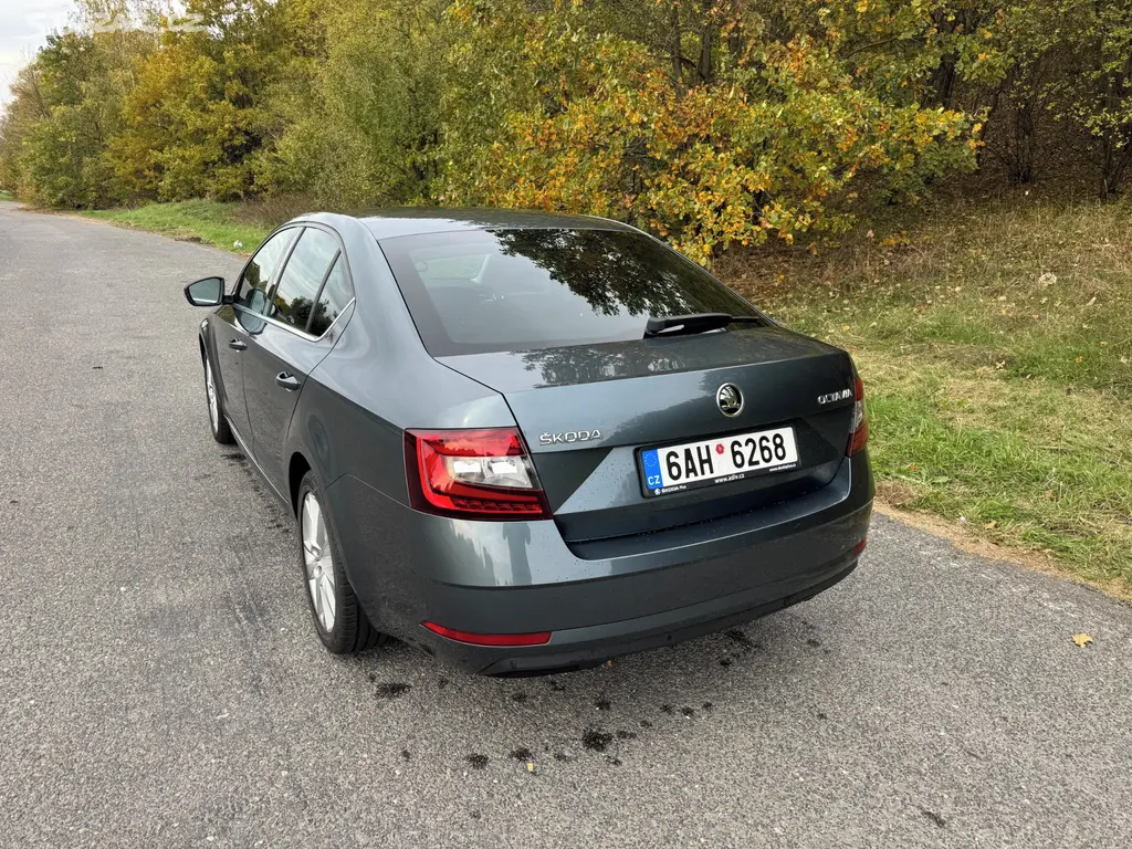 Prodám Škoda Octavia III facelift 1.0 TSI 85 kW - fotka 2