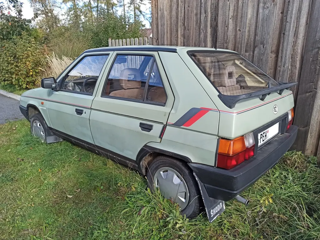 Škoda FAVORIT 136LS 46KW 1990 - fotka 4