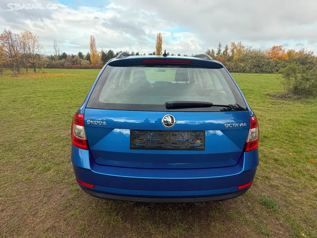 Škoda OCTAVIA KOMBI 1.0 TSI - fotka 6